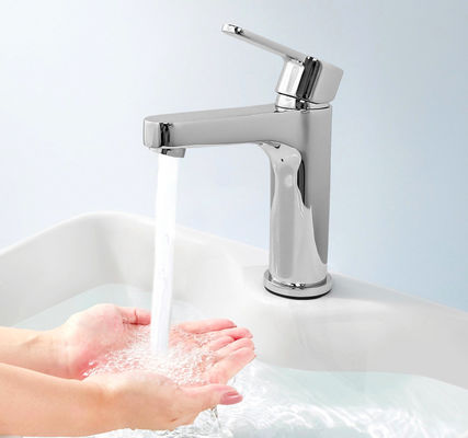 Satu lubang Hot Cold Water Stainless Steel Basin Faucet 0.1 - 0.7MPa