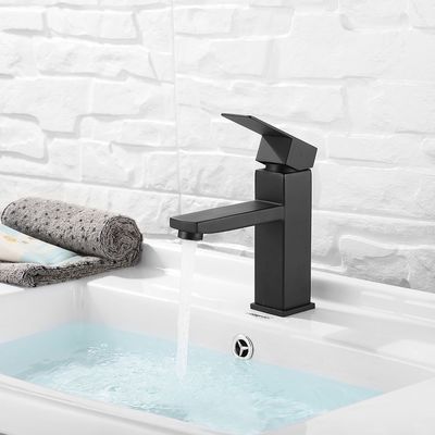 Faucet Pencuci Piring Ketahanan Korosi ISO9001 Mudah Dibersihkan